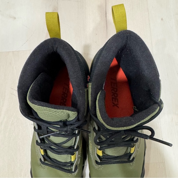 Adidas Terrex Unity Leather Mid COLD.RDY Hiking Shoes Men's 11 Olive Green - Picture 8 of 13